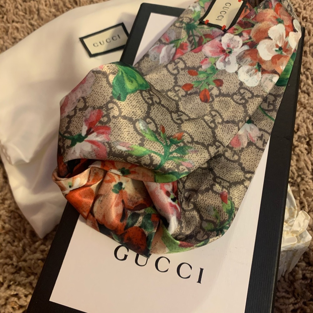 Gucci handband
